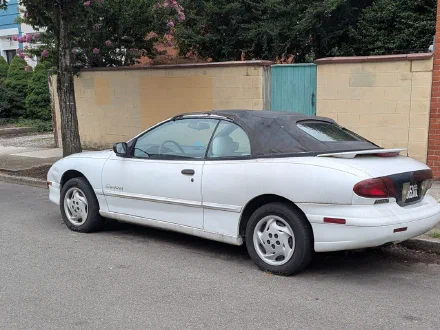 Pontiac Sunfire convertible, 1995–2000
