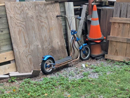 Kick scooter, springer fork