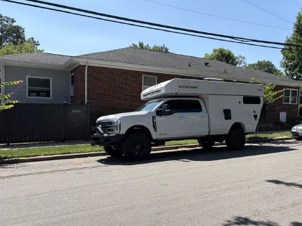 Ford F-350 with Rossmönster camper