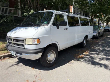 Dodge Ram Wagon, 1994–2003